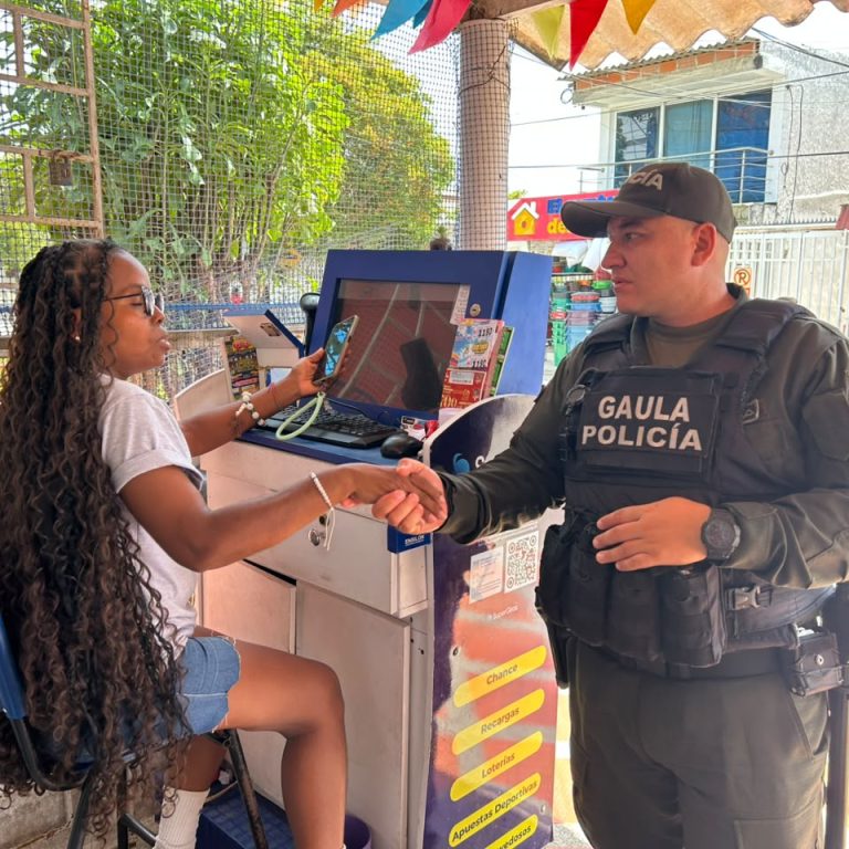 GAULA de la Policía fortalece la prevención contra la extorsión en diferentes sectores de Puerto Colombia