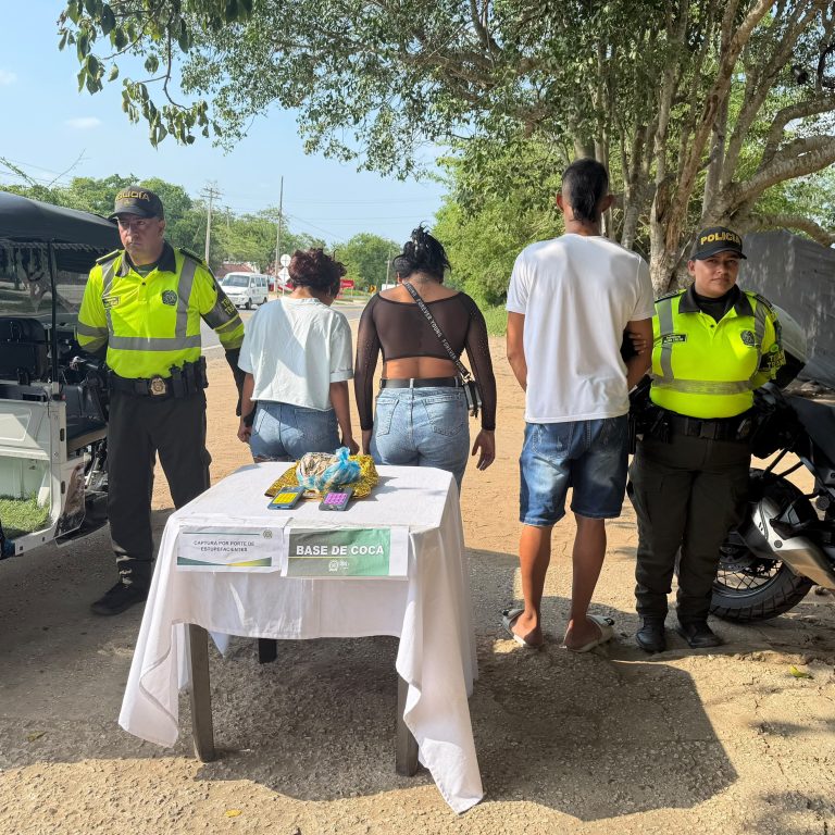 Capturan a tres personas por el presunto delito de tráfico, fabricación o porte de estupefacientes en vías del Atlántico.